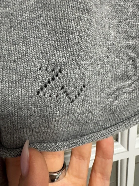 Zadig & Voltaire Gray V-Neck Cashmere Blend Sweater - Picture 5 of 9